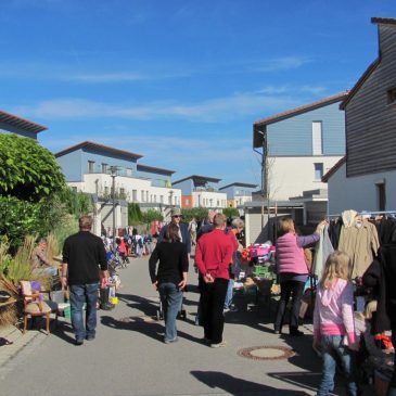 17. Straßenflohmarkt am Riemer Park in Salmdorf